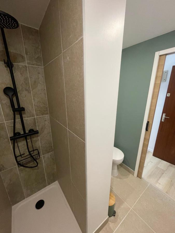 Studio Climatise Piscine Et Proche Plage Sanary-sur-Mer Exterior foto